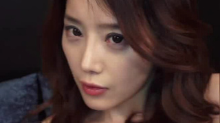 [日本很正無碼!]黑絲的妖豔美女超性感的挑逗，眼神好勾人~