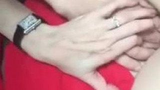 让出租车司机摸逼（2） Part 2 of the ride! She asking for a fuck. Who wouldn’t want after fingering her in broad daylight?