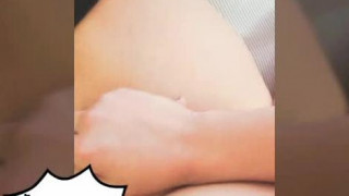 上一段内射流精的视频反响很好啊！性奴感觉也很刺激，毕竟嫩穴被毫无保留的展示出来，里面还流着主人的精液。 这段视频截了一下，最后也是内射，能看到精液含在性奴的穴中，AV级叫声，不容错过！