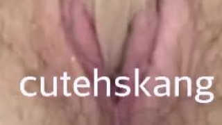 자꾸 오빠들이 스타킹 빼는 영상 올려달라고 해서 짧게 올려요~ 넣고 바로 빼서 안젖었다…반응 별루 없음 자주 안할거닷!!! 야한말도 마니 해주세요~♥