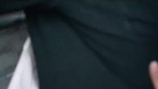 性感爱妻的柔情时光野外为单男口交