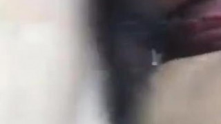 [自拍露臉]玩上新進秘書～她說三年沒開機！超緊水又多～第一次插到會噴水的騷尤物（有影）