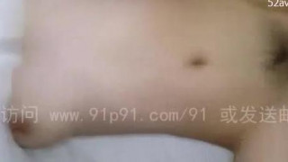 [自拍露臉]認識三天變砲友，短髮ＯＬ需求很大～問她舒不舒服，一直哼哼叫！（有影）