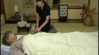 財閥一家の大屋敷 家政婦の私が、旦那様のED薬を病で寝たきりの大旦那様に投与してしまった顛末 「あっ大旦那様、おやめくださ…