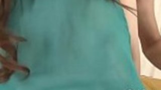 角質の雌犬は上にファックすることなく生きることはできません