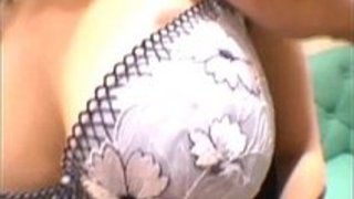 ティーンエイジャーセクシーファックと吸血鬼を吸う ティーンエイジャーセクシーファックと吸血鬼を吸う