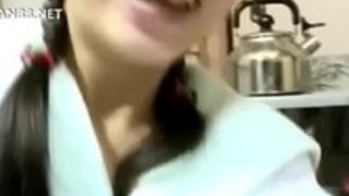 【イメージビデオ】三つ編みの巨乳美女がスク水姿で水を浴びる姿がエッチなイメージビデオwスケベなおっぱいの谷間に目が釘付けw