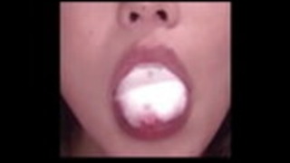 鏡の前にある日本の美しさの膣ブラシ 鏡の前にある日本の美しさの膣ブラシ