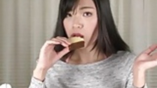 巨乳アジアの食