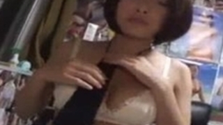 【小倉ゆず】バスト８３ｃｍＥカップのかわゆいショートヘアモデルに大金を積んでパコパコハメ撮りセックス漬け13【No6234】