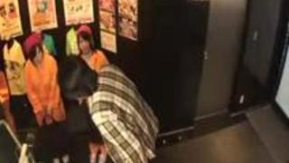 ハウスキーパーさんがＡＶ会社を大掃除