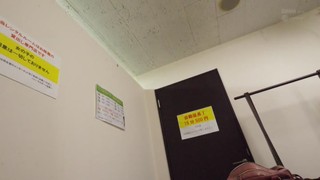 WANZ-702 「フェラNG」「脱ぎNG」「ディープキス悩み中」 有名オナクラ店人気No.1即プレかなちゃんを口説き落としてナマ中出し成功！！勝手にAVデビュー！！