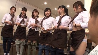 HUNTA-308_A バイト先のカフェで女子スタッフと男はボクひとりの王様ゲーム！！オシャレで可愛い女の子と知り合いたい！ふれ合いたい！と夢見て働き始めたカフェバイト！案の定可愛いスタッフばかりでラッキー！と思っていたら…ここは想像以上の女社会！